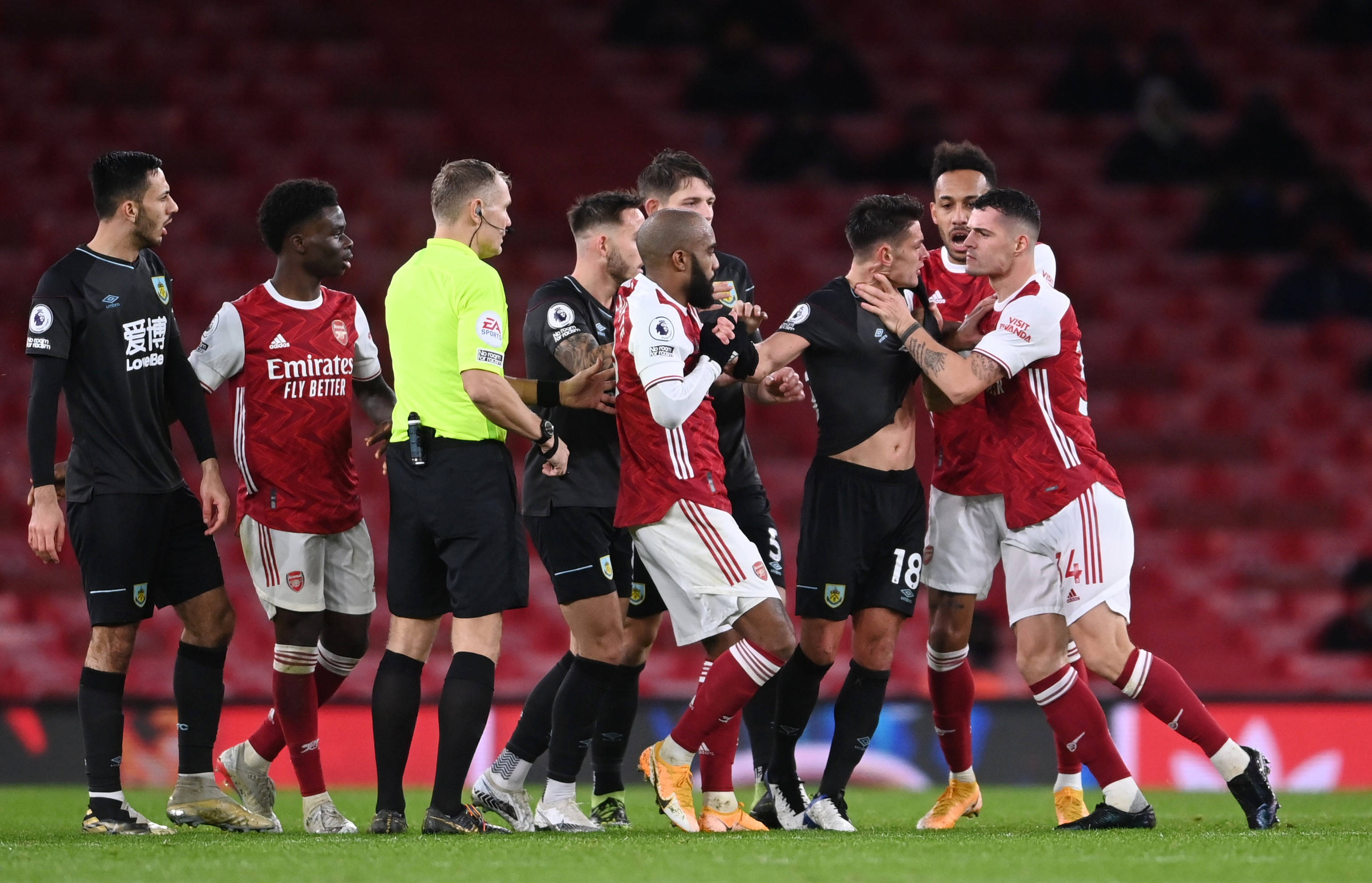 及其团队沟 及其团队沟